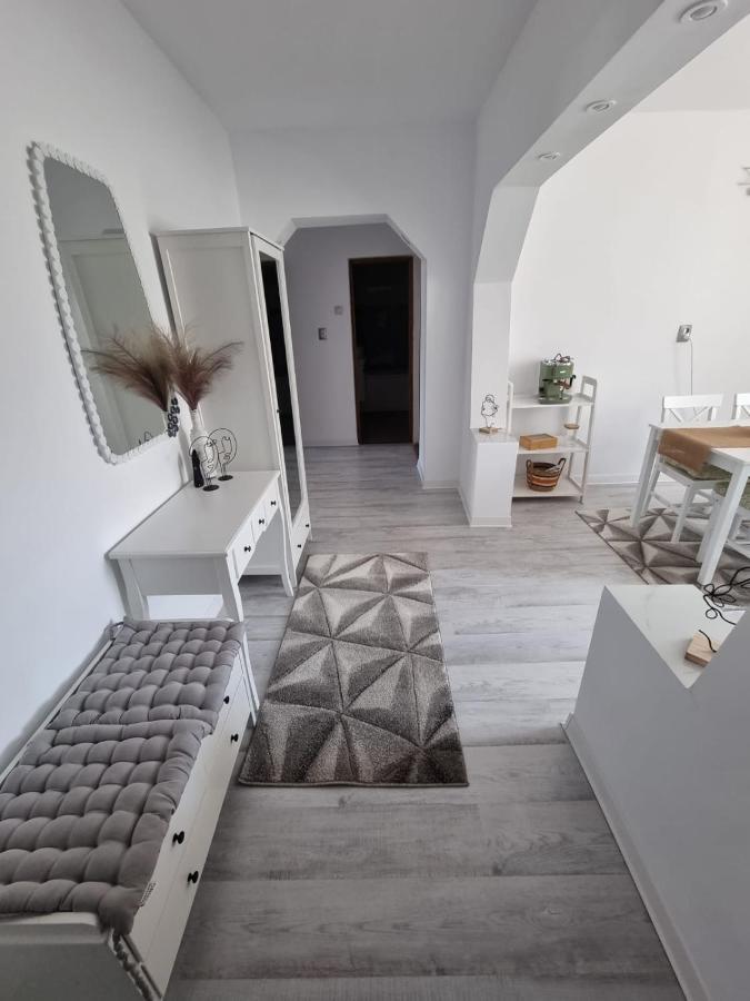 Clau Home Хунедоара Экстерьер фото